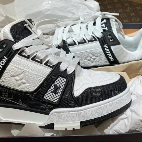 【ブラック&ホワイト】Louis Vuitton スニーカー LVトレーナー Louis Vuitton | Shoes | Lv Trainer Black And White Sneaker